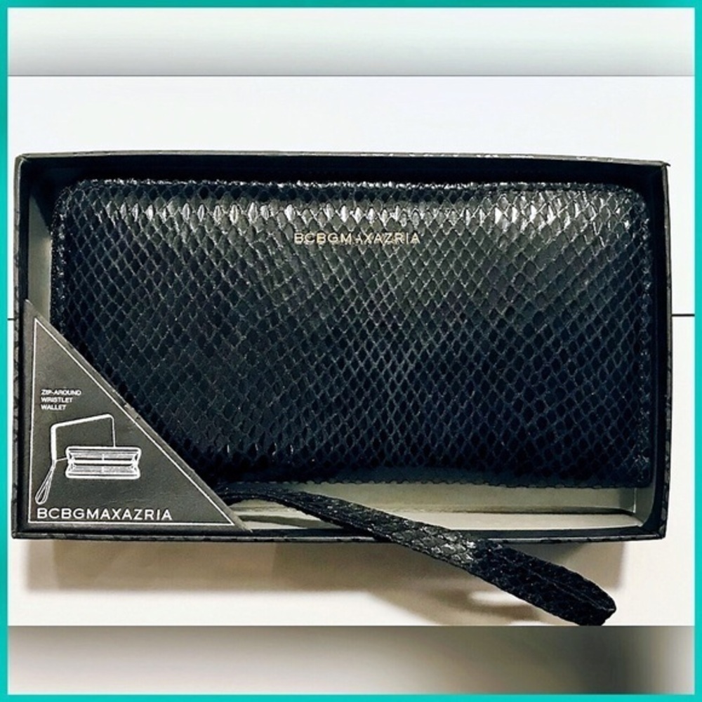 BCBGMaxAzria Black Snake Print Zippy Wristlet Wallet - Picture 2 of 8